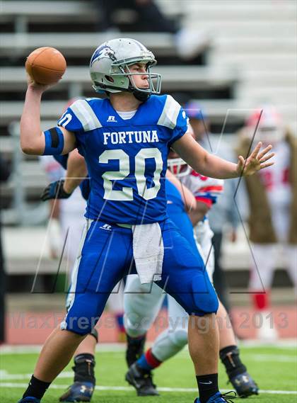 Thumbnail 2 in Fortuna vs. Saint Mary's (CIF NCS D4 Final) photogallery.