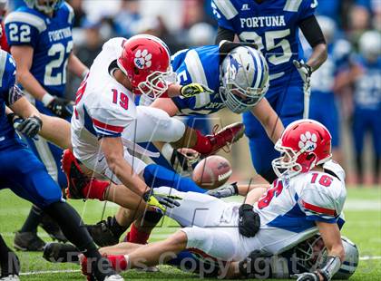 Thumbnail 2 in Fortuna vs. Saint Mary's (CIF NCS D4 Final) photogallery.