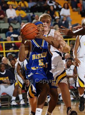 Thumbnail 3 in Niagara Falls vs Bishop Maginn (NYSPHSAA Class AA Final) photogallery.