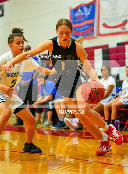 Thumbnail 1 in Apache Junction vs. Westview (Lady Blackhawks Invitational) photogallery.