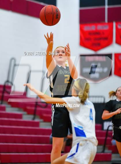 Thumbnail 2 in Apache Junction vs. Westview (Lady Blackhawks Invitational) photogallery.