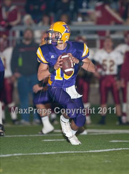 Thumbnail 1 in Escalon vs. Calaveras (CIF SJS D4 Final) photogallery.