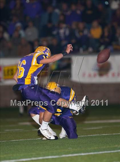 Thumbnail 1 in Escalon vs. Calaveras (CIF SJS D4 Final) photogallery.
