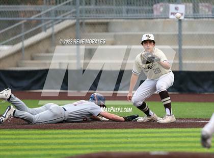 Thumbnail 2 in Chaminade vs St. Francis photogallery.