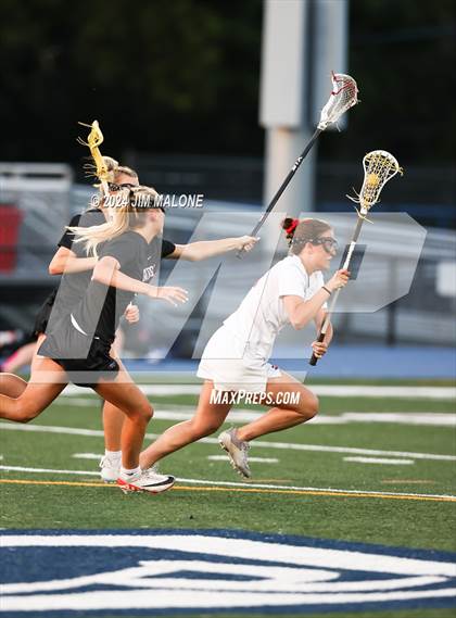 Thumbnail 2 in St. Ignatius College Preparatory vs. Sacred Heart Prep (CIFCCS D1 Championship) photogallery.