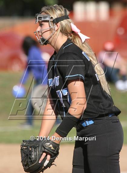 Thumbnail 1 in Mountain Range vs. Pine Creek (CHSAA 5A Regional Playoff) photogallery.