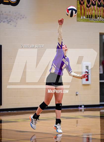 Thumbnail 2 in Burton vs Holland (UIL 2A Region 4 BI-District Playoff) photogallery.