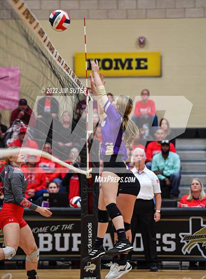 Thumbnail 3 in Burton vs Holland (UIL 2A Region 4 BI-District Playoff) photogallery.