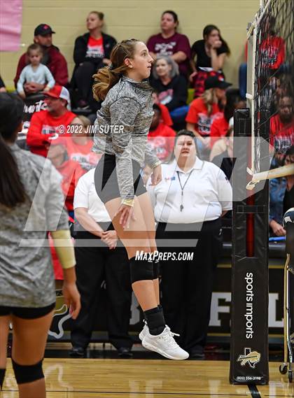 Thumbnail 1 in Burton vs Holland (UIL 2A Region 4 BI-District Playoff) photogallery.