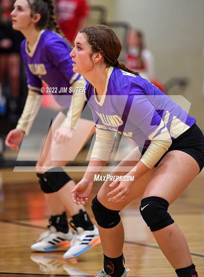 Thumbnail 3 in Burton vs Holland (UIL 2A Region 4 BI-District Playoff) photogallery.
