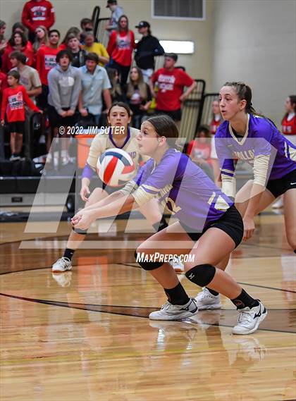 Thumbnail 2 in Burton vs Holland (UIL 2A Region 4 BI-District Playoff) photogallery.
