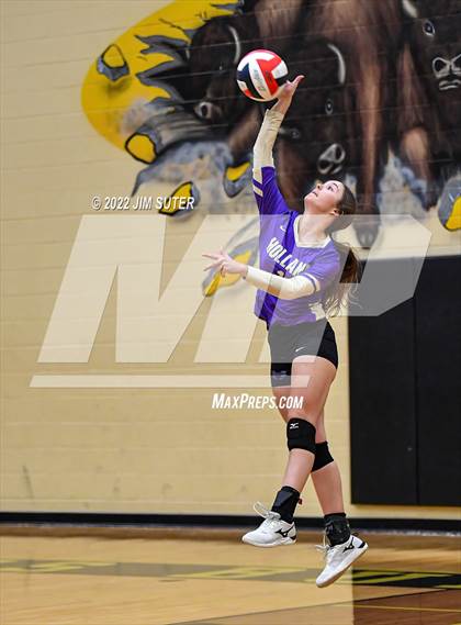 Thumbnail 3 in Burton vs Holland (UIL 2A Region 4 BI-District Playoff) photogallery.