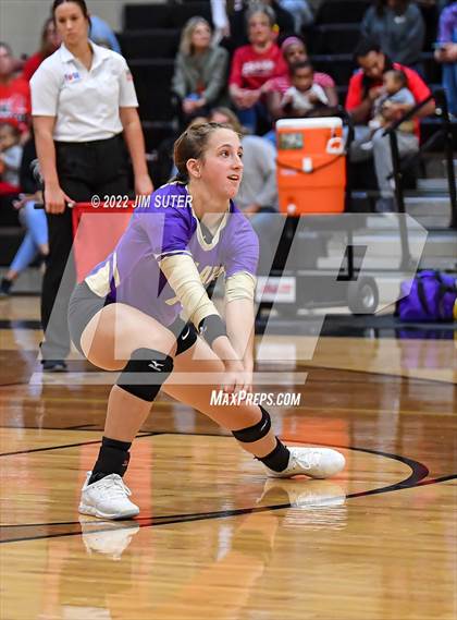 Thumbnail 2 in Burton vs Holland (UIL 2A Region 4 BI-District Playoff) photogallery.