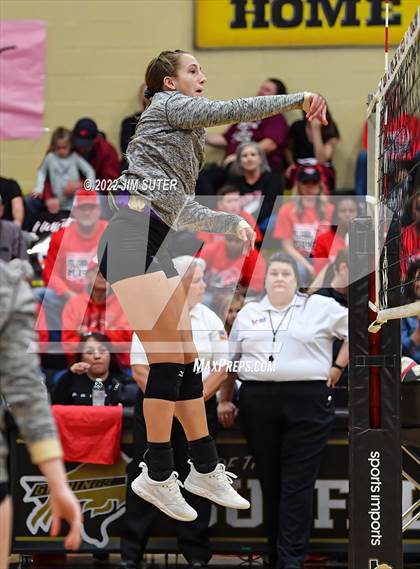 Thumbnail 1 in Burton vs Holland (UIL 2A Region 4 BI-District Playoff) photogallery.