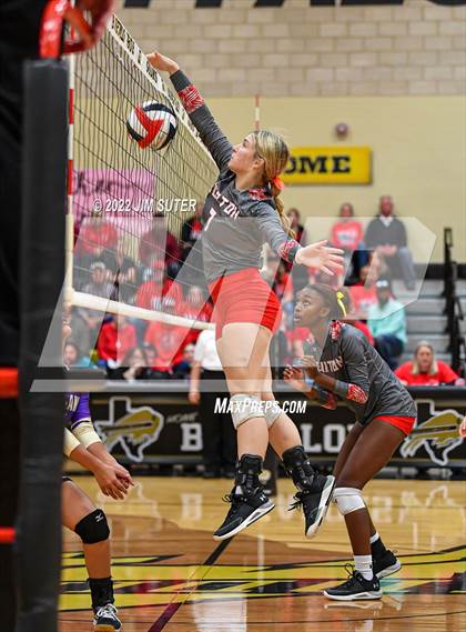 Thumbnail 1 in Burton vs Holland (UIL 2A Region 4 BI-District Playoff) photogallery.