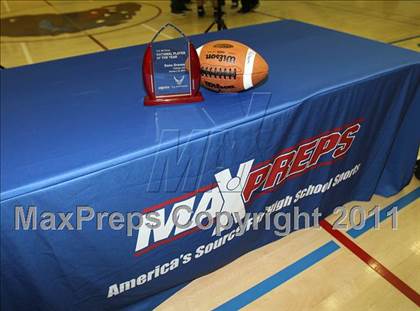 Thumbnail 1 in National Player of the Year ceremony (Dano Graves) photogallery.