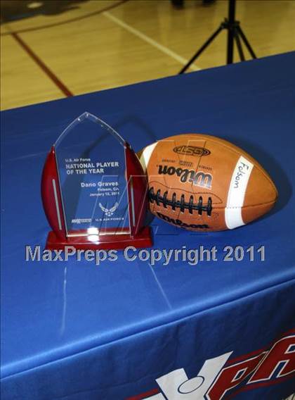 Thumbnail 3 in National Player of the Year ceremony (Dano Graves) photogallery.