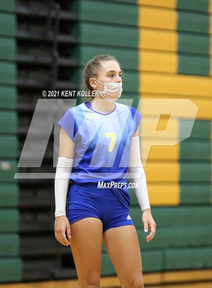 Thumbnail 3 in Marian vs. Stoney Creek (Notre Dame Prep) photogallery.