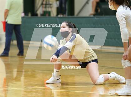 Thumbnail 3 in Marian vs. Stoney Creek (Notre Dame Prep) photogallery.