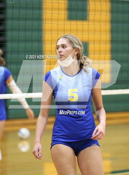 Thumbnail 2 in Marian vs. Stoney Creek (Notre Dame Prep) photogallery.