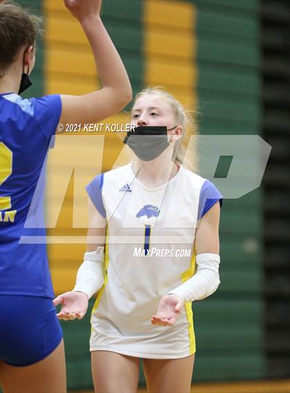 Thumbnail 3 in Marian vs. Stoney Creek (Notre Dame Prep) photogallery.
