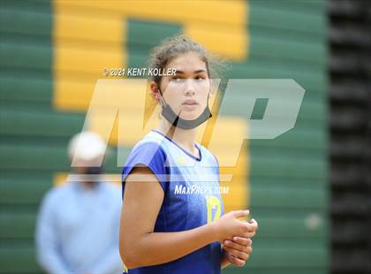 Thumbnail 2 in Marian vs. Stoney Creek (Notre Dame Prep) photogallery.