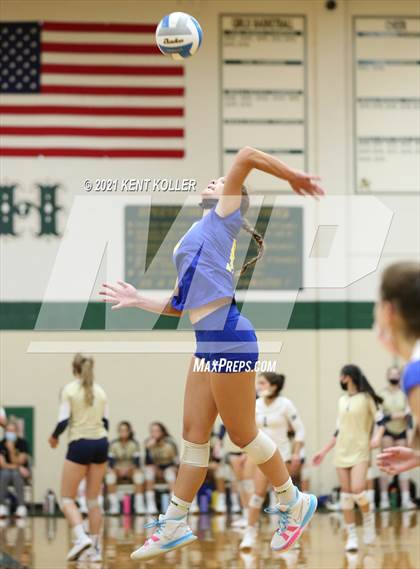 Thumbnail 2 in Marian vs. Stoney Creek (Notre Dame Prep) photogallery.