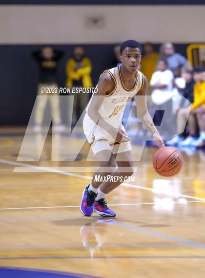 Thumbnail 1 in Bridgehampton vs Smithtown Christian (NYSPHSAA Section 11 Class D Final) photogallery.