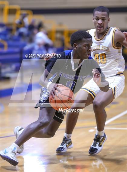 Thumbnail 2 in Bridgehampton vs Smithtown Christian (NYSPHSAA Section 11 Class D Final) photogallery.