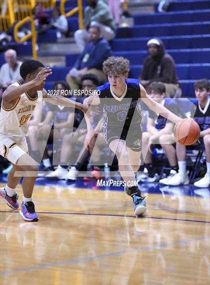 Thumbnail 1 in Bridgehampton vs Smithtown Christian (NYSPHSAA Section 11 Class D Final) photogallery.