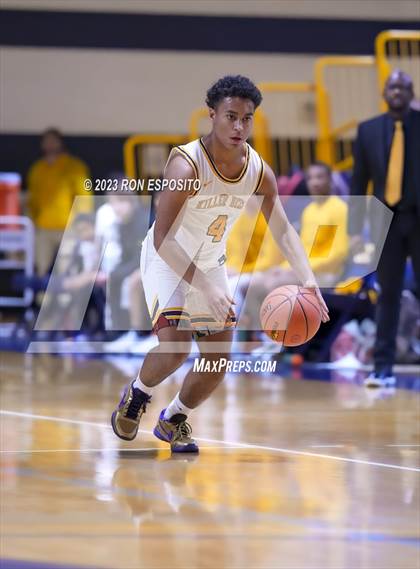 Thumbnail 1 in Bridgehampton vs Smithtown Christian (NYSPHSAA Section 11 Class D Final) photogallery.