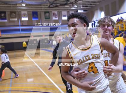 Thumbnail 3 in Bridgehampton vs Smithtown Christian (NYSPHSAA Section 11 Class D Final) photogallery.