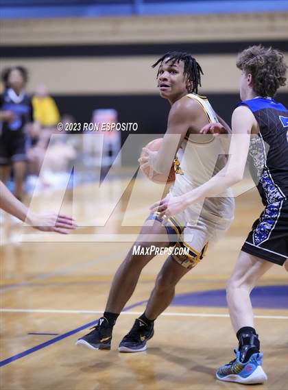 Thumbnail 1 in Bridgehampton vs Smithtown Christian (NYSPHSAA Section 11 Class D Final) photogallery.