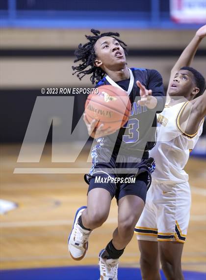 Thumbnail 3 in Bridgehampton vs Smithtown Christian (NYSPHSAA Section 11 Class D Final) photogallery.