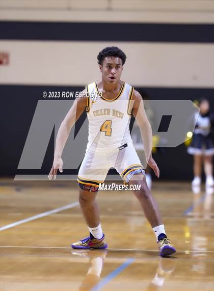 Thumbnail 2 in Bridgehampton vs Smithtown Christian (NYSPHSAA Section 11 Class D Final) photogallery.