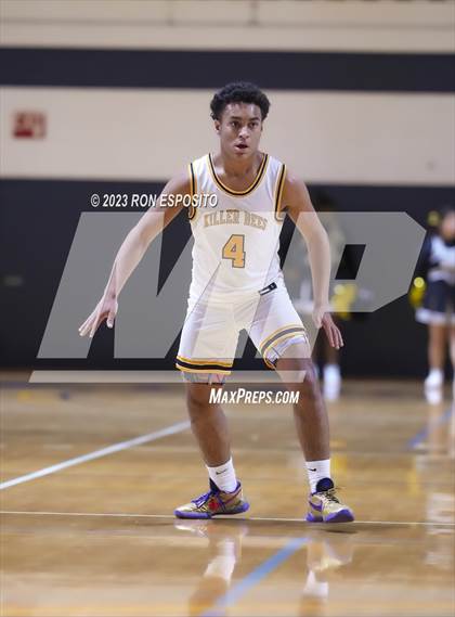 Thumbnail 3 in Bridgehampton vs Smithtown Christian (NYSPHSAA Section 11 Class D Final) photogallery.
