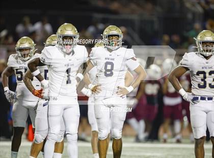 Thumbnail 1 in Notre Dame (SO) @ JSerra Catholic photogallery.