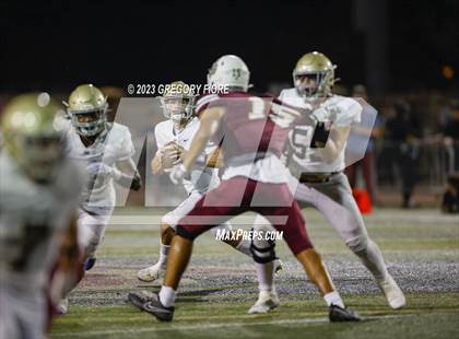 Thumbnail 3 in Notre Dame (SO) @ JSerra Catholic photogallery.