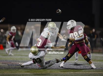 Thumbnail 3 in Notre Dame (SO) @ JSerra Catholic photogallery.