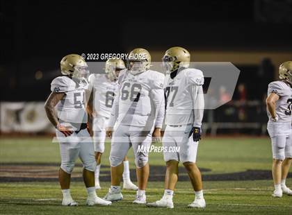 Thumbnail 2 in Notre Dame (SO) @ JSerra Catholic photogallery.