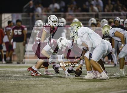 Thumbnail 3 in Notre Dame (SO) @ JSerra Catholic photogallery.