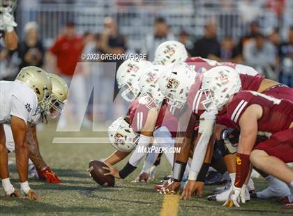Thumbnail 3 in Notre Dame (SO) @ JSerra Catholic photogallery.