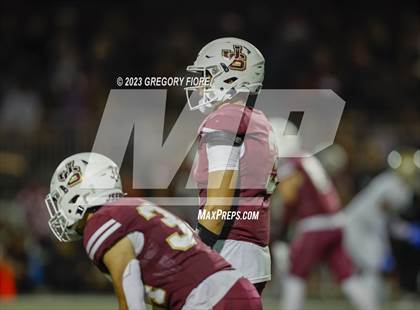 Thumbnail 2 in Notre Dame (SO) @ JSerra Catholic photogallery.