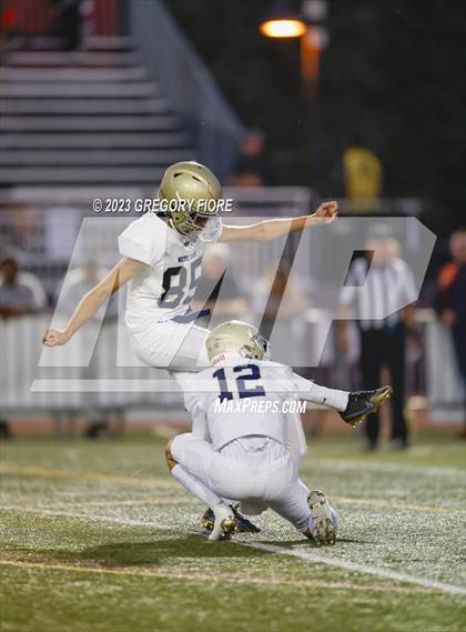 Thumbnail 3 in Notre Dame (SO) @ JSerra Catholic photogallery.