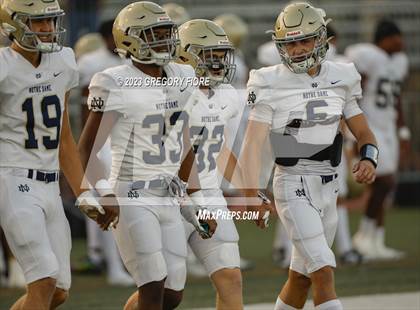 Thumbnail 2 in Notre Dame (SO) @ JSerra Catholic photogallery.