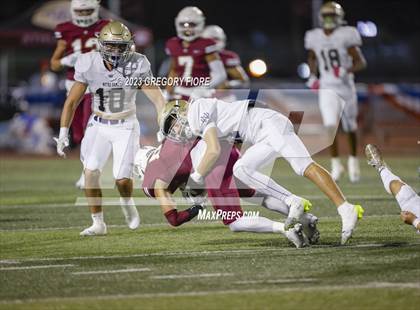 Thumbnail 3 in Notre Dame (SO) @ JSerra Catholic photogallery.