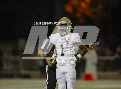 Thumbnail 2 in Notre Dame (SO) @ JSerra Catholic photogallery.