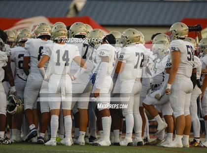 Thumbnail 2 in Notre Dame (SO) @ JSerra Catholic photogallery.