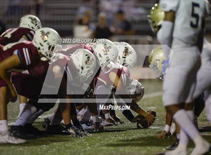 Thumbnail 3 in Notre Dame (SO) @ JSerra Catholic photogallery.