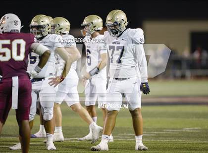 Thumbnail 1 in Notre Dame (SO) @ JSerra Catholic photogallery.